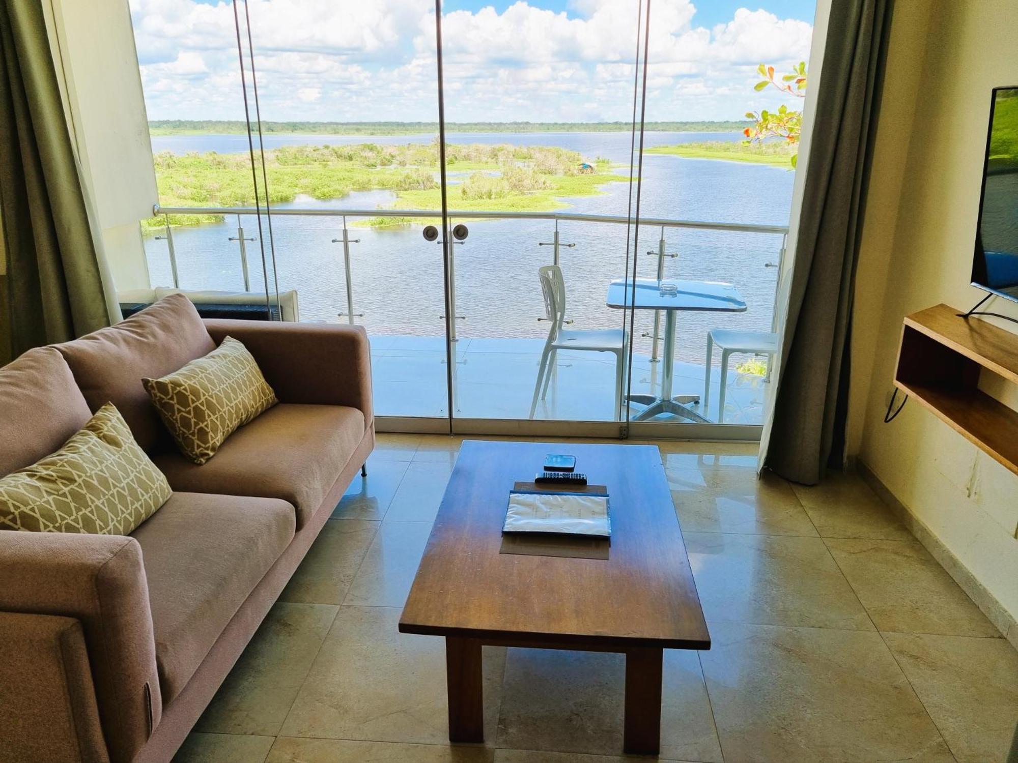 Boulevard 251 Riverside Apartments Iquitos Rum bild